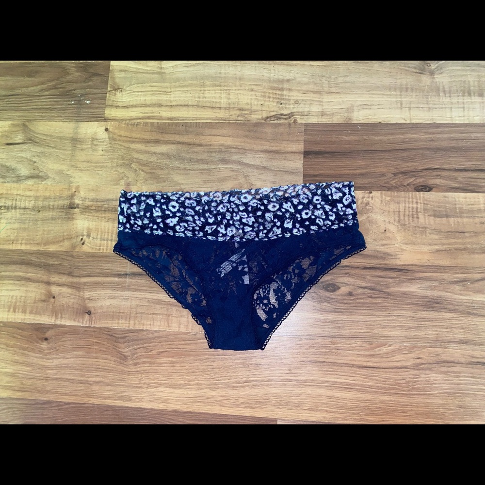 Victoria’s Secret hiphugger underwear